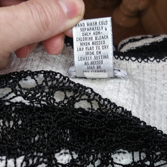 Chico's Black & Ivory Boho Retro 70's Striped Crocheted Long Cardigan/Swim Cover - Picture 10 of 11